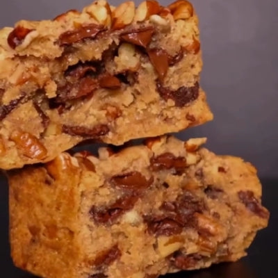 Chocolate Chunk Pecan Blondie